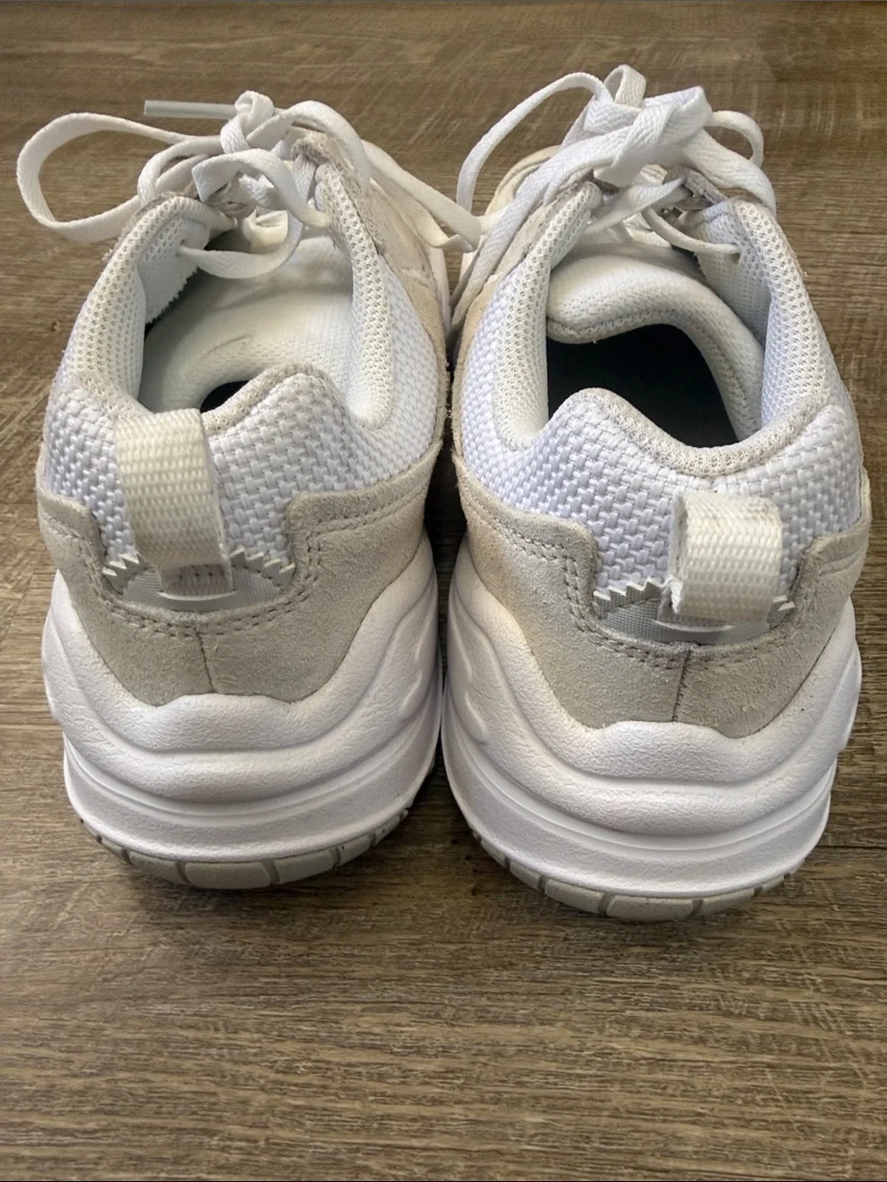 Women’s Nike Tech Hera Sneaker Size 9